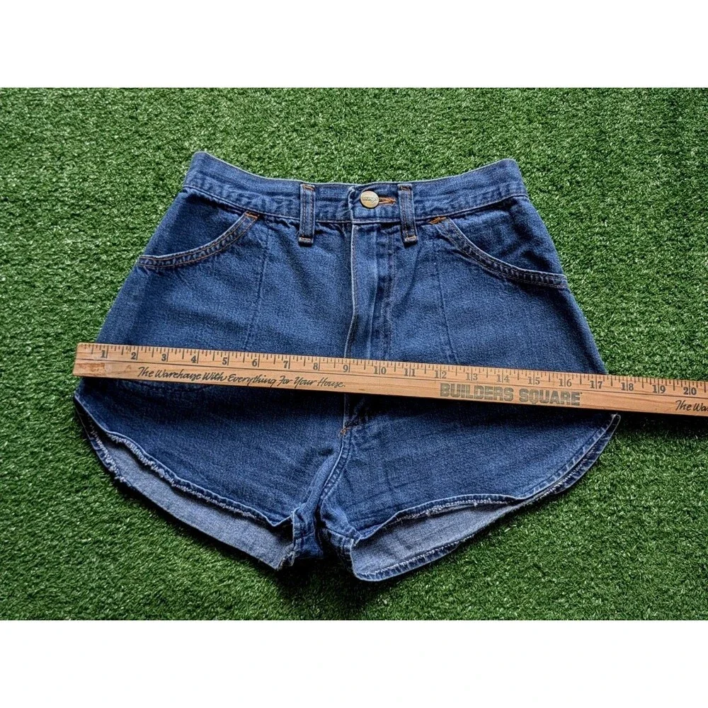 Vintage 70s Wrangler High Waist 25 Shorts Juniors 7 Western Yoke Rodeo USA Made